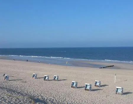 Strandkoje-landhaus-tadsen Апартаменты *